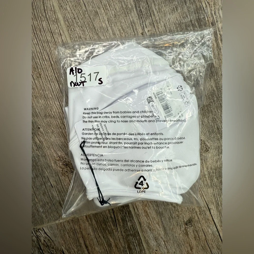 ALO Yoga nwt alo